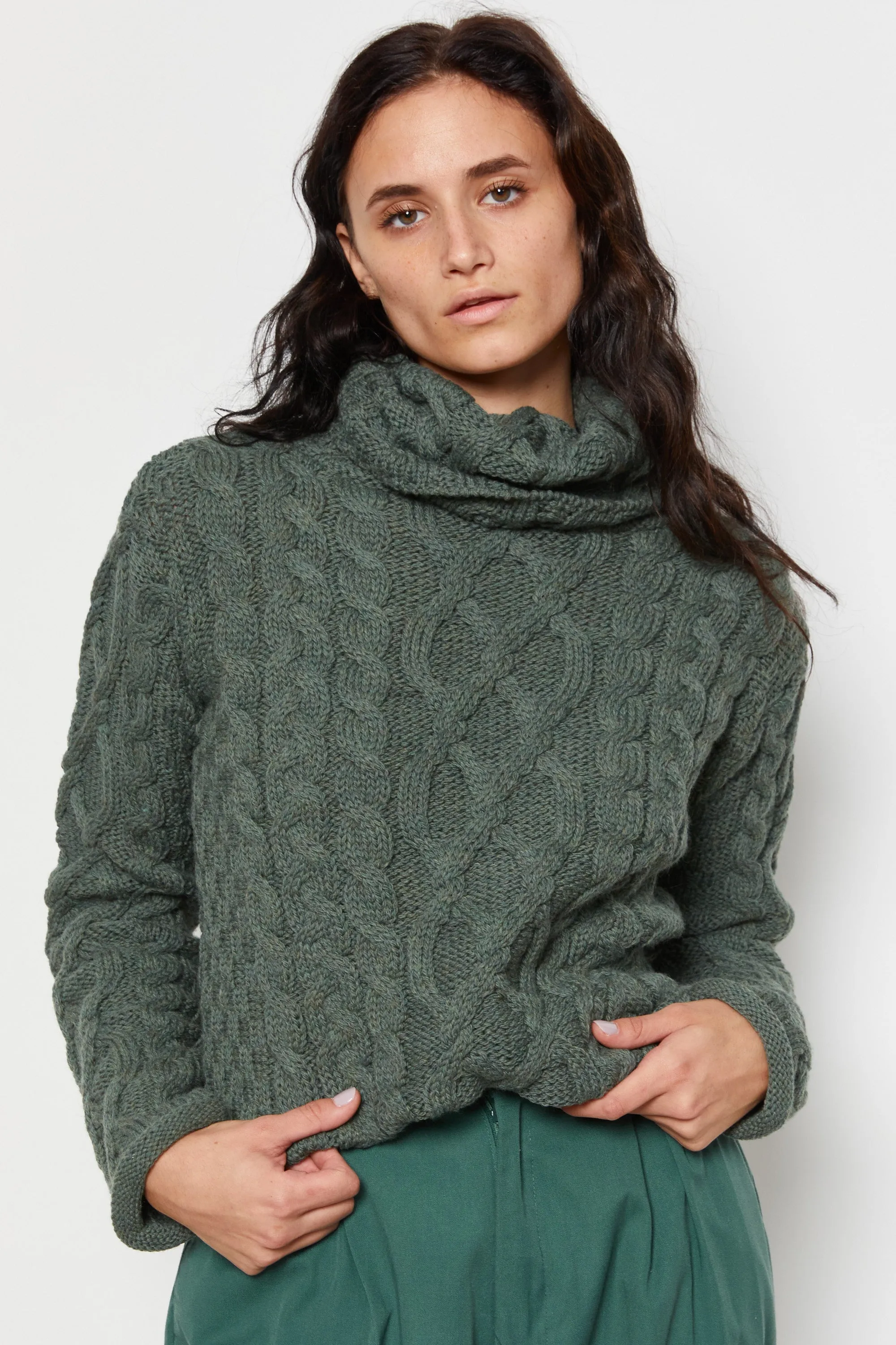90s Forest Wool Cable Knit Turtleneck S/M
