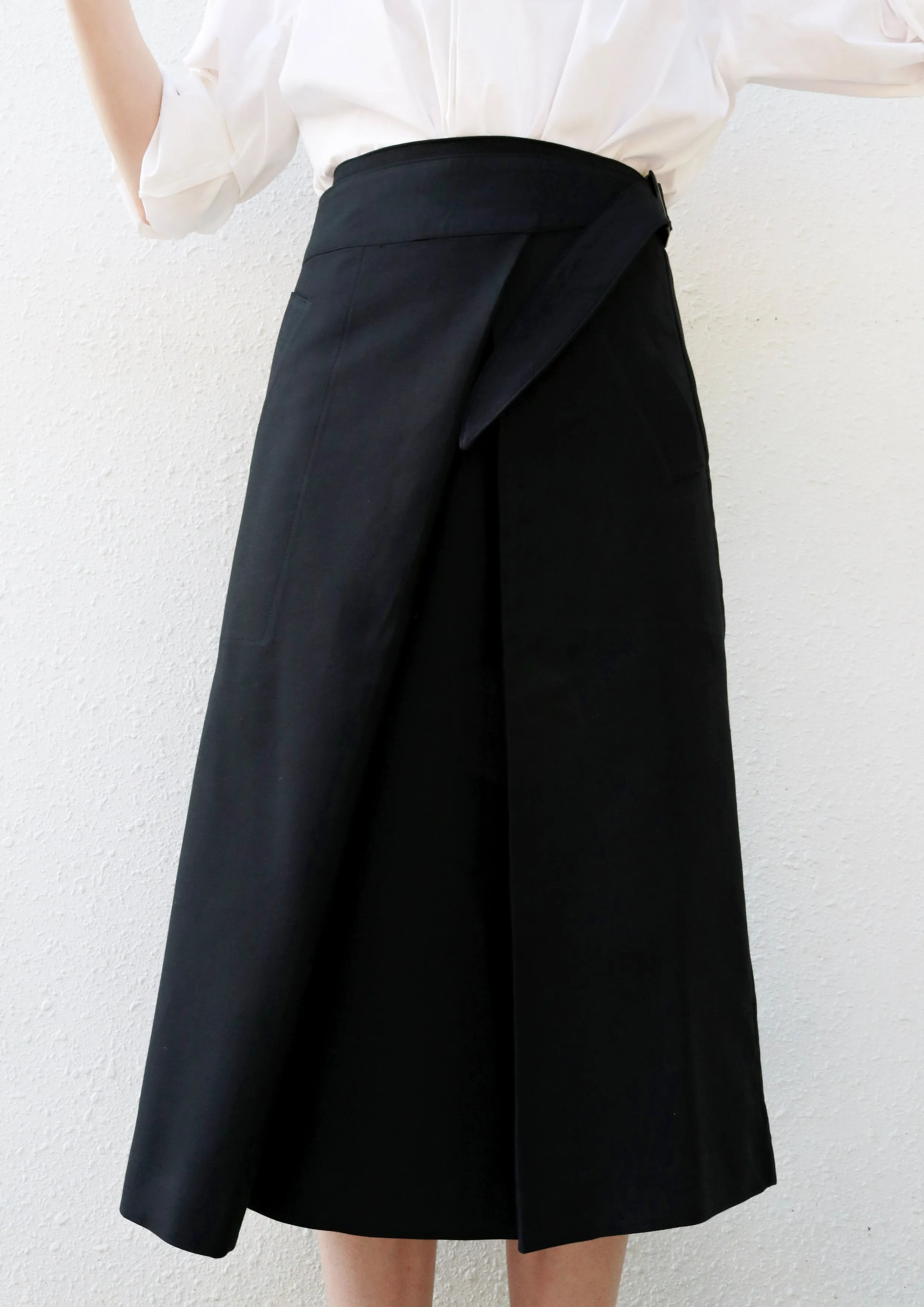 Black Side Belted Skirt