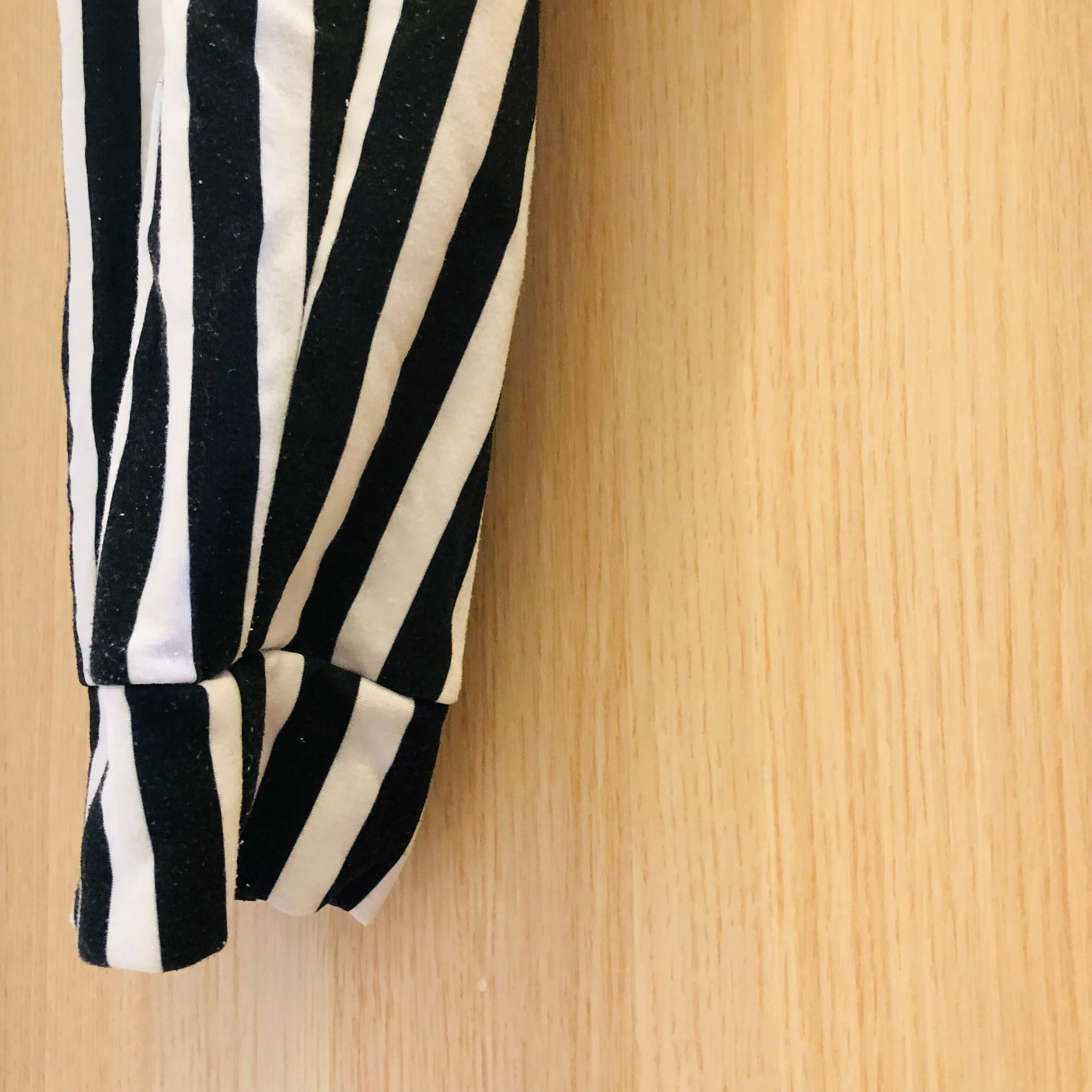Black White Striped Men's Joggers, Modern Casual Stripe Print Sweatpants- Made in EU