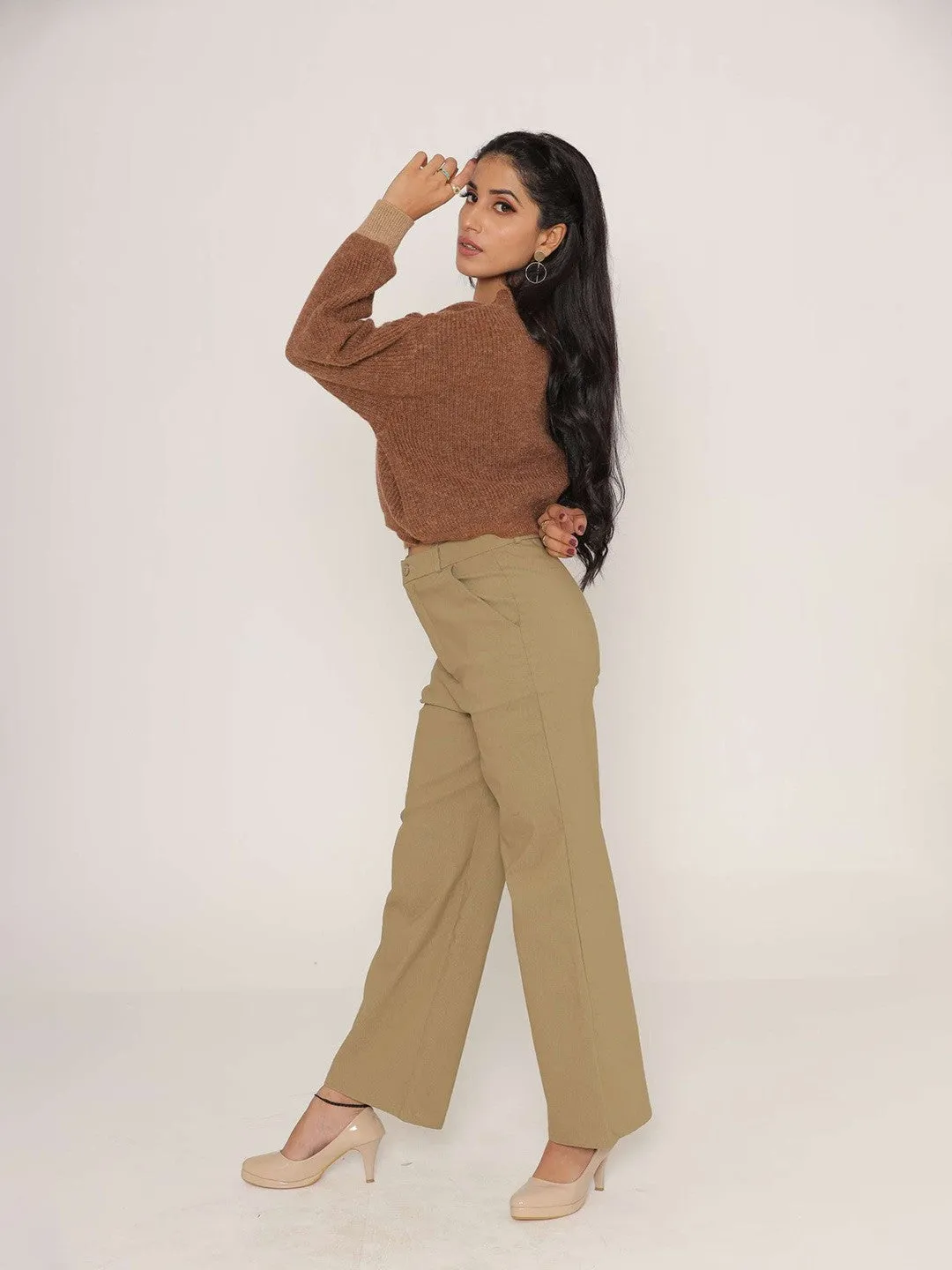 Brown Pullover with Cable Knit Design
