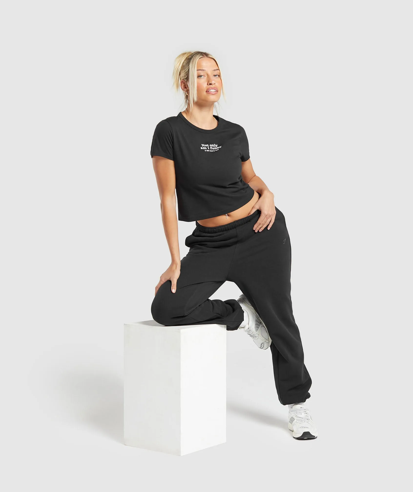 Gymshark Lift Heavy Baby Tee - Black