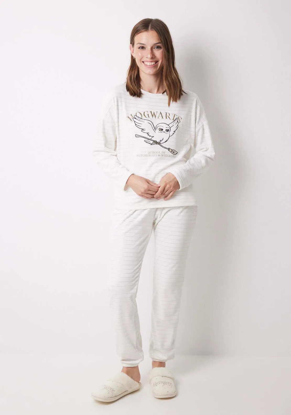 Hogwarts ivory velvet long pajamas - Ivory