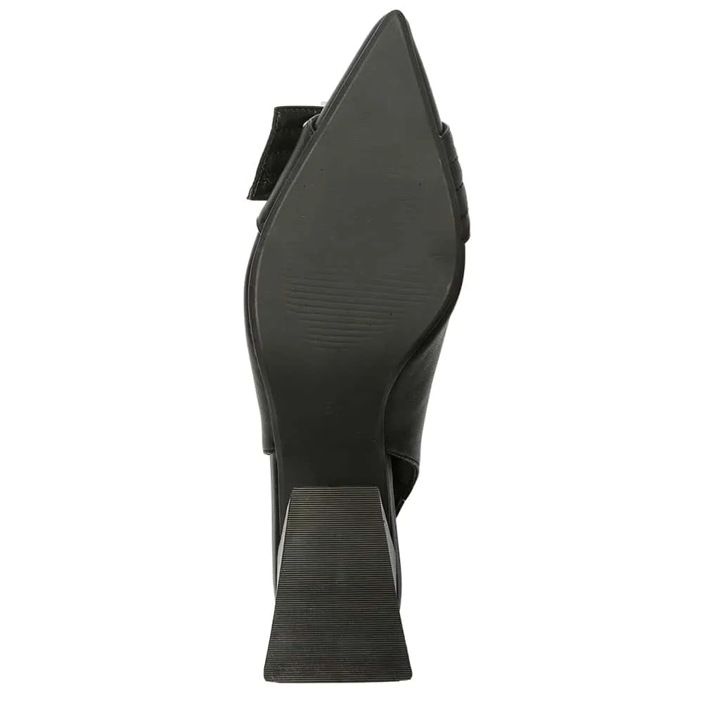 Legacy Heel in Black Smooth