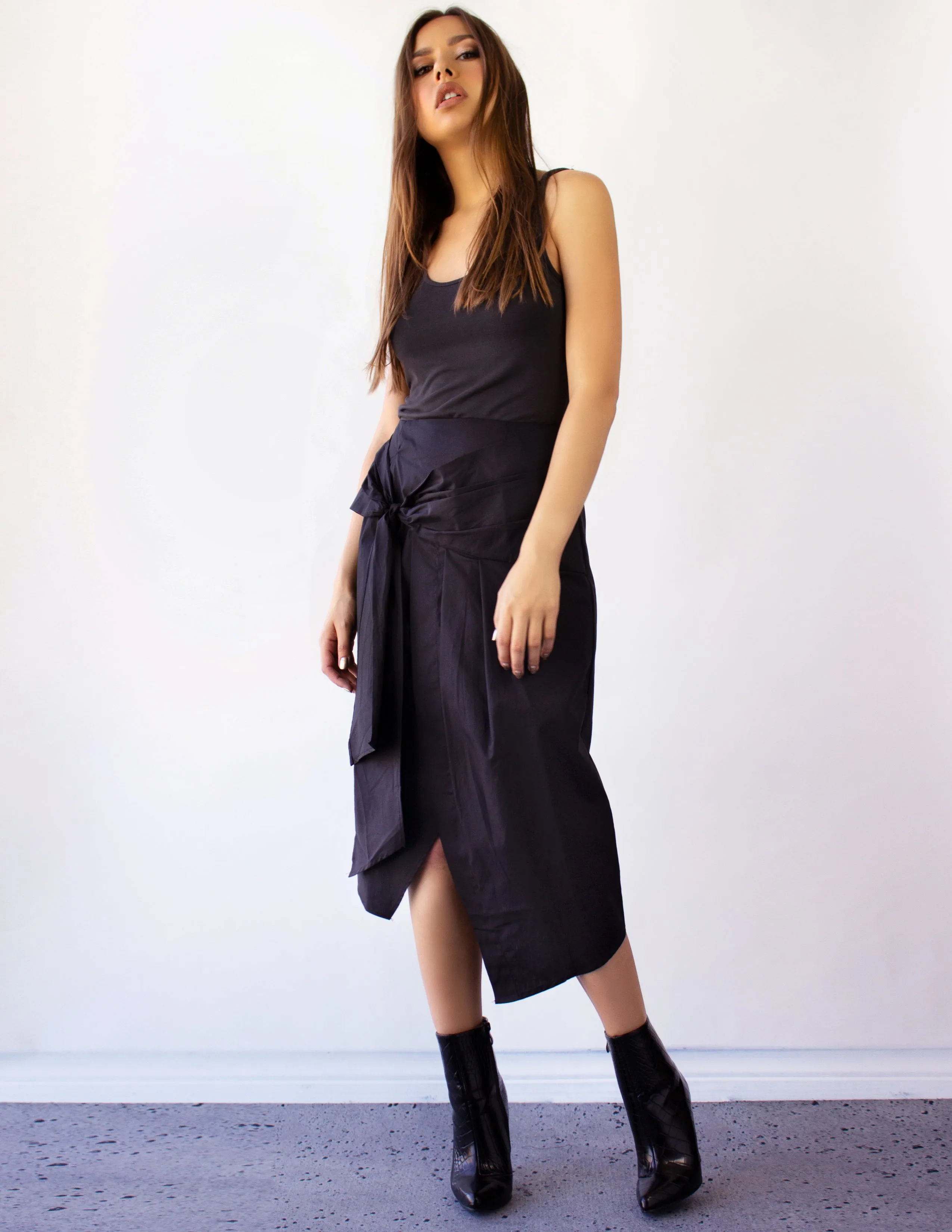 MAIA SKIRT- BLACK