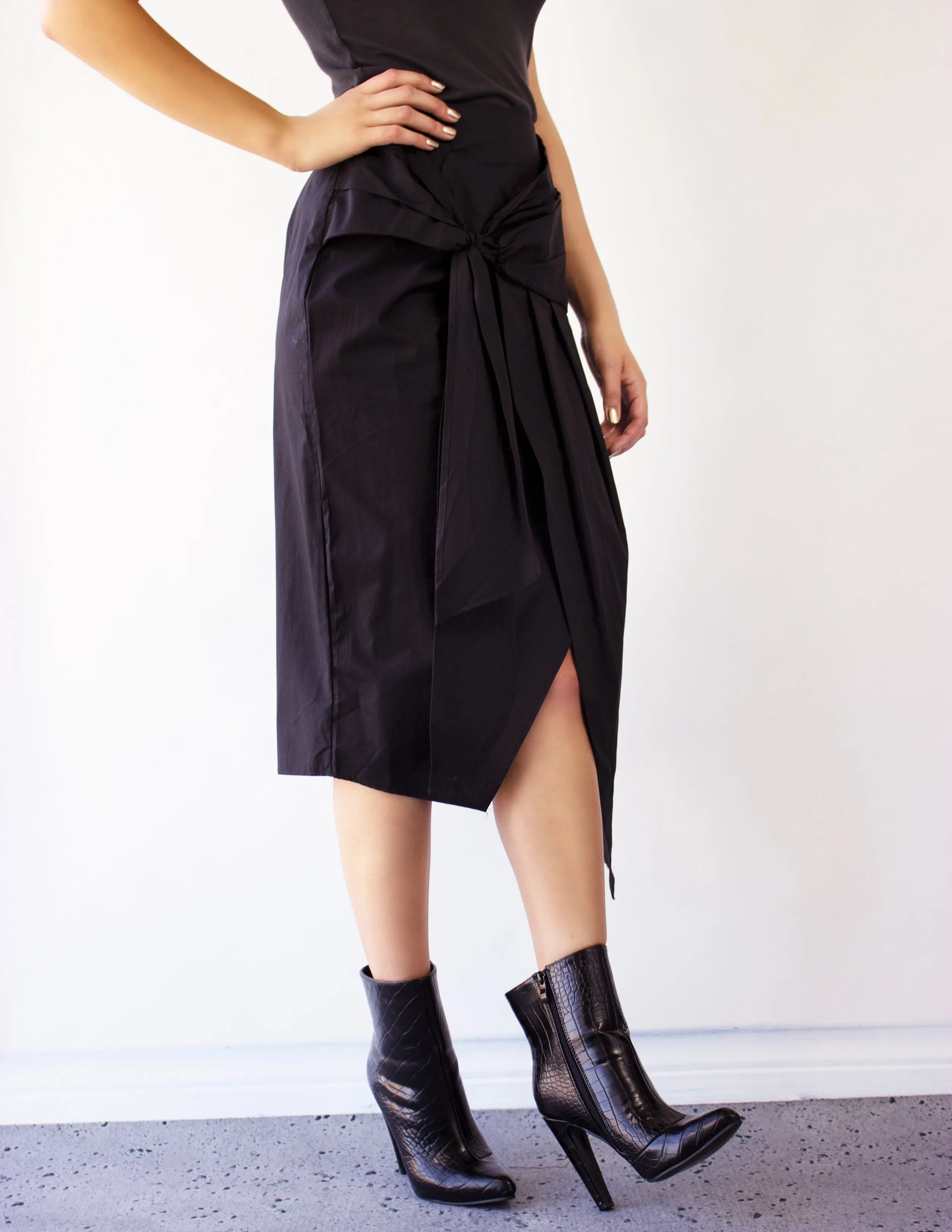 MAIA SKIRT- BLACK