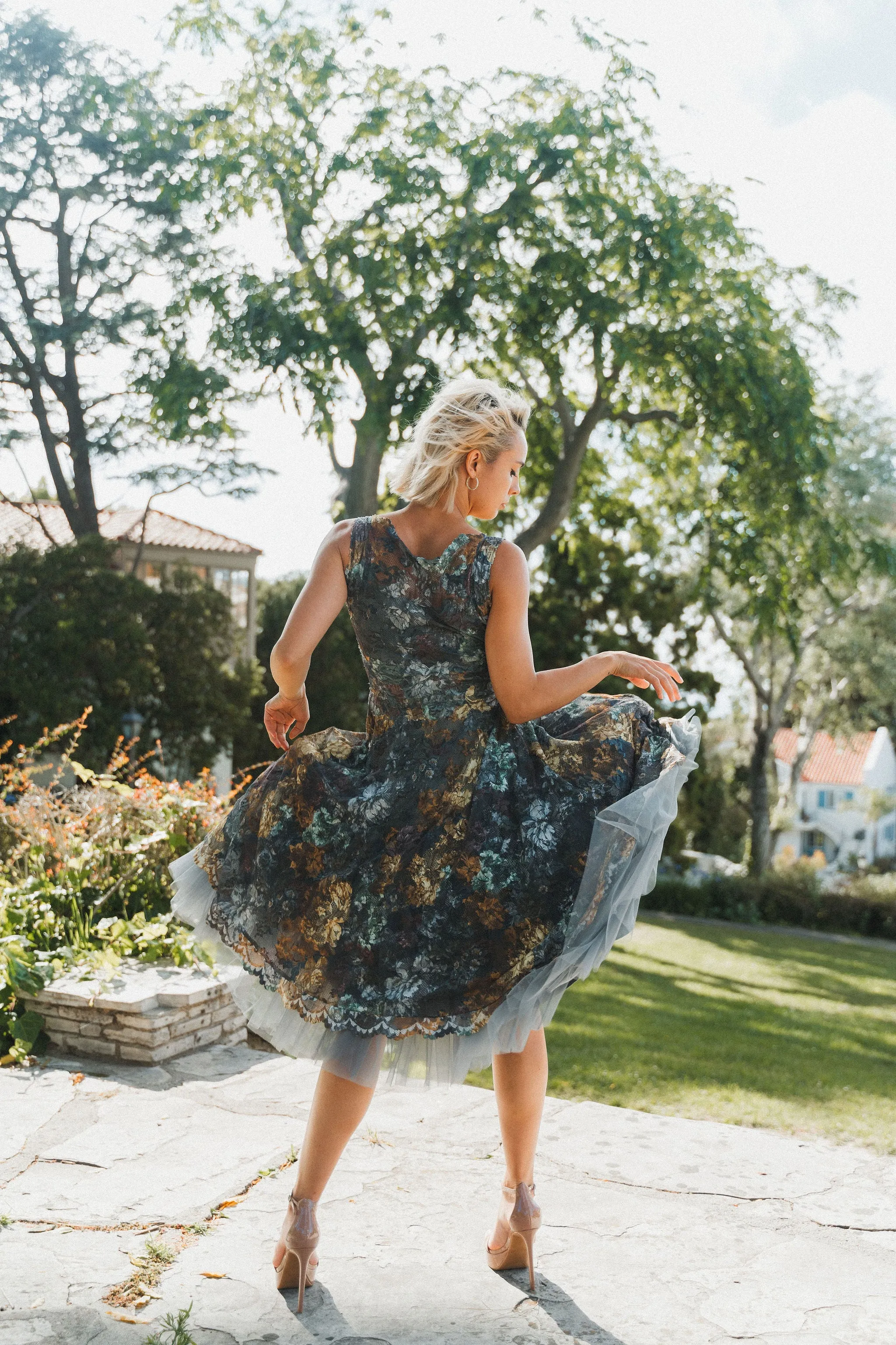 Olvis Lace Grace Kelly Dress