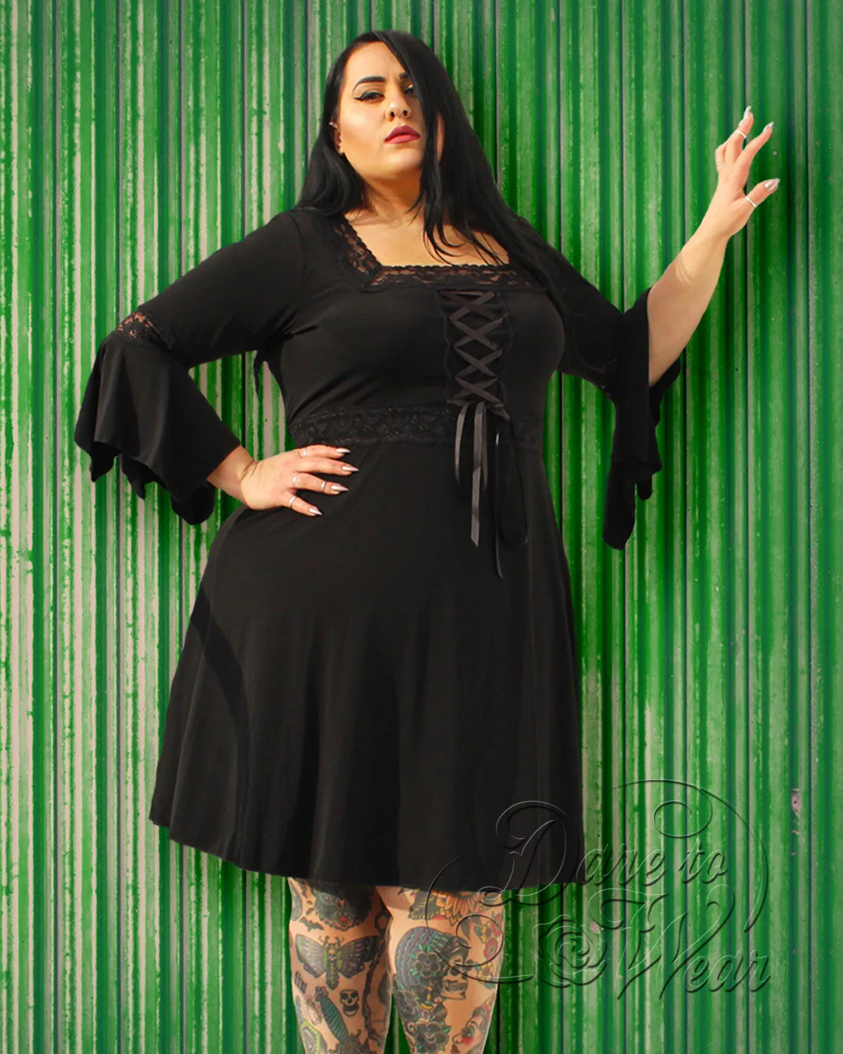 Renaissance Dress in Obsidian