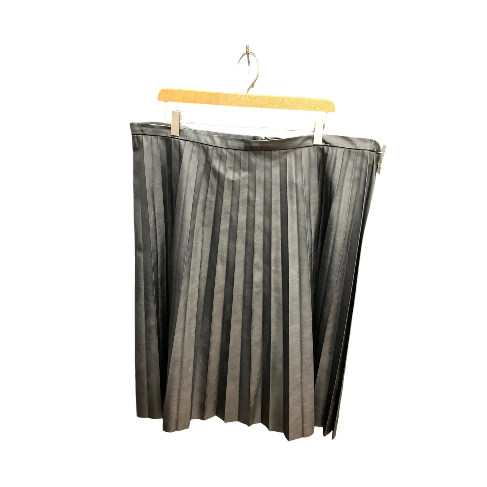 Skirt Midi By J. Crew In Black, Size: 18