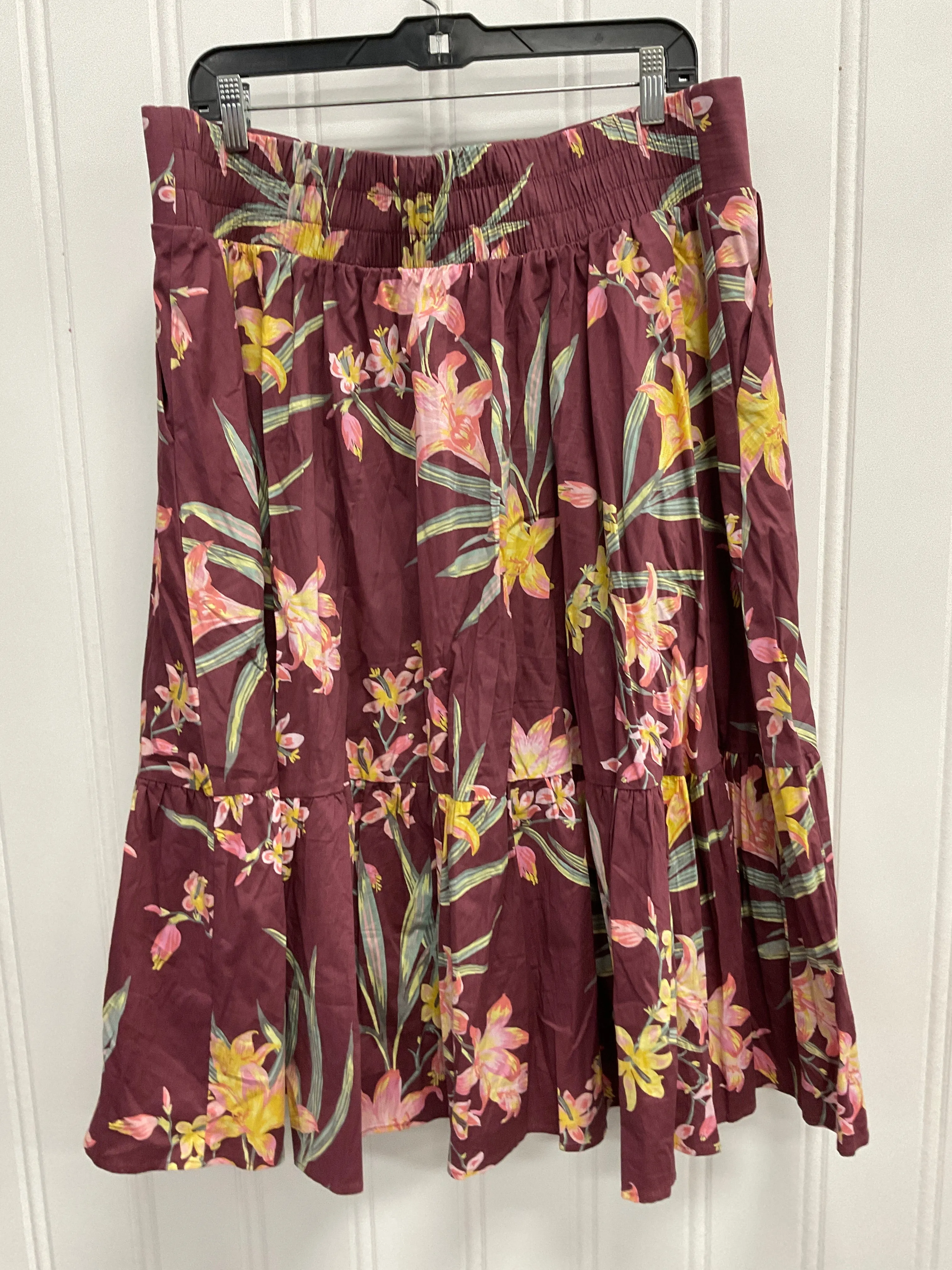 Skirt Midi By Torrid In Tropical Print, Size: 1x