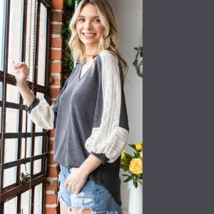 Sleeves in Lace Top