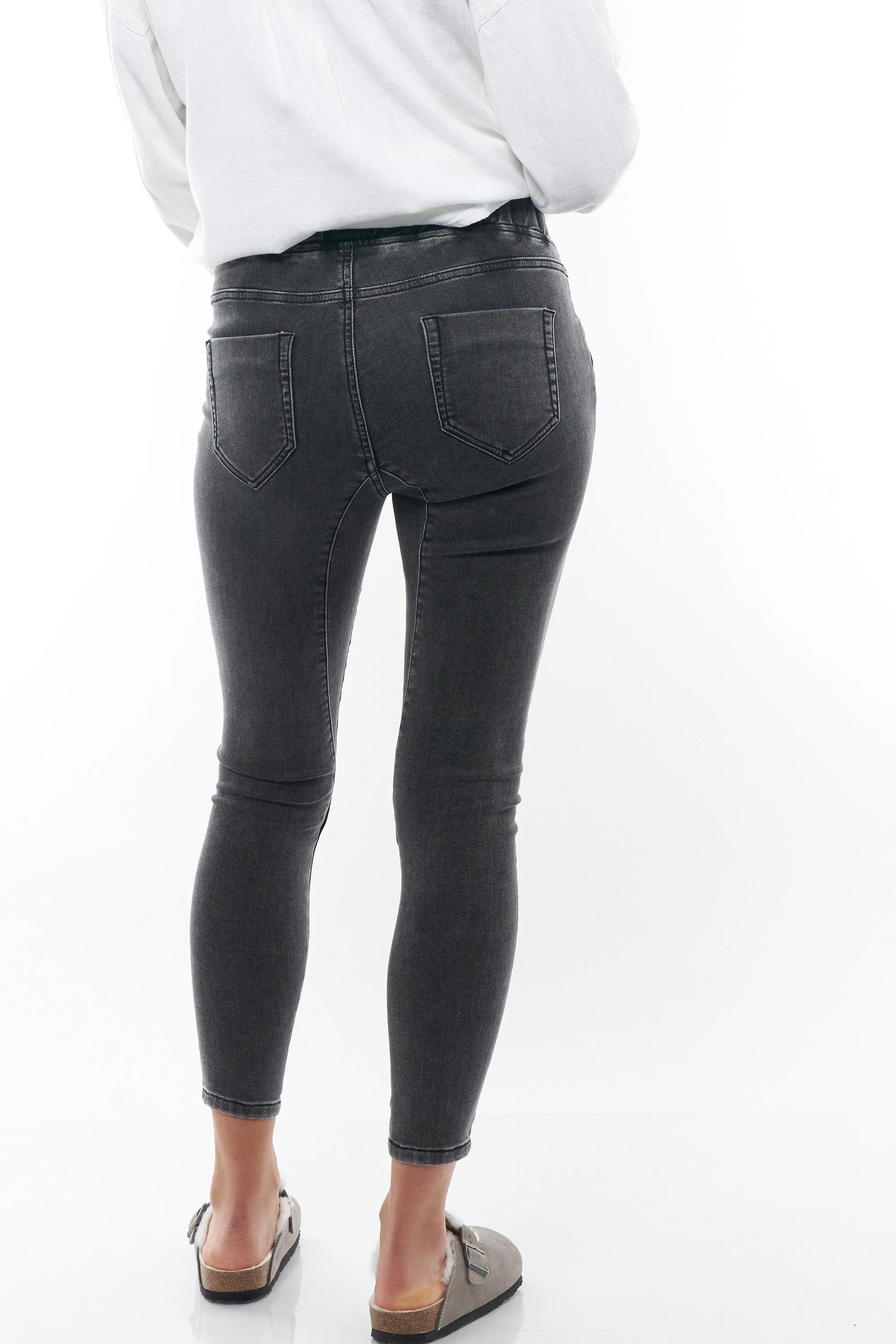 Walk This Way Jogger*